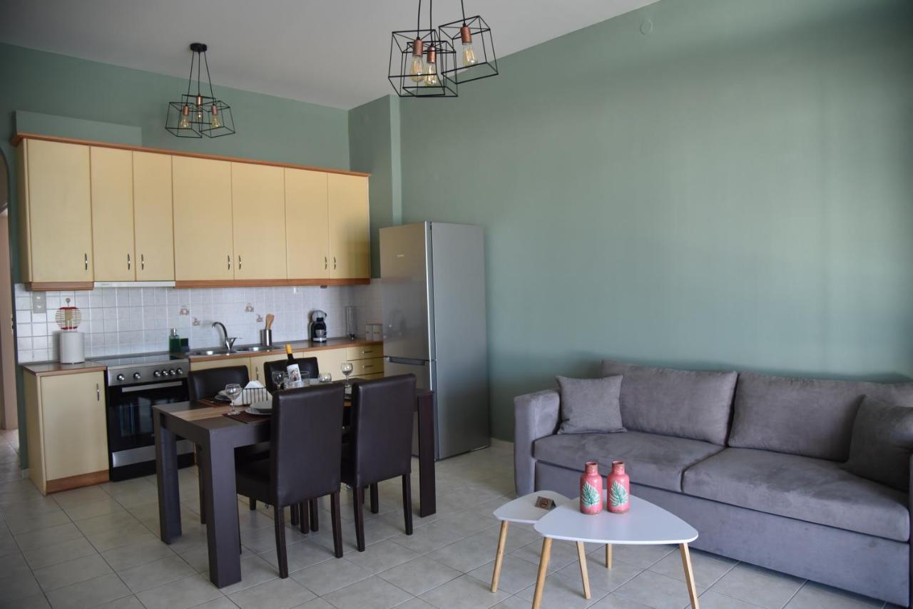 Family Apartments 3 Lechaio Zewnętrze zdjęcie